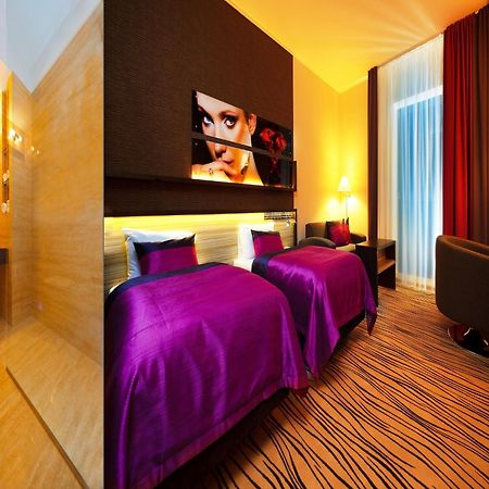 Blue Diamond Hotel Active Spa Trzebownisko Eksteriør bilde