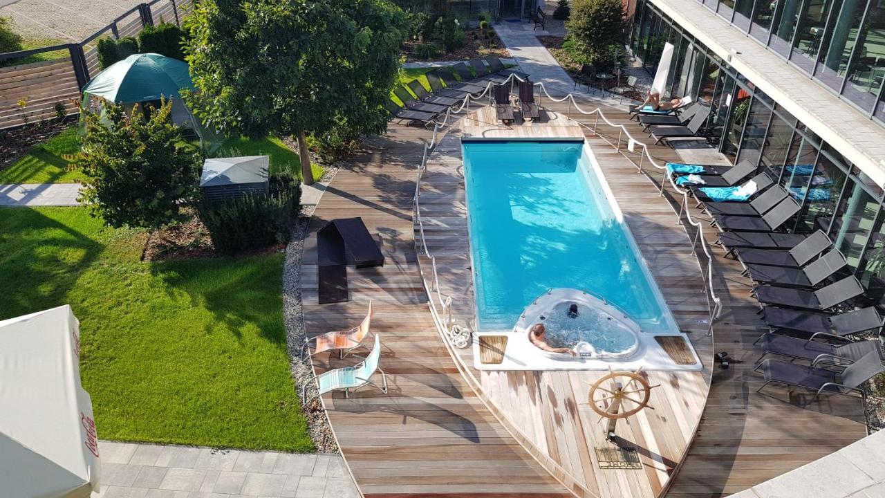 Blue Diamond Hotel Active Spa Trzebownisko Eksteriør bilde