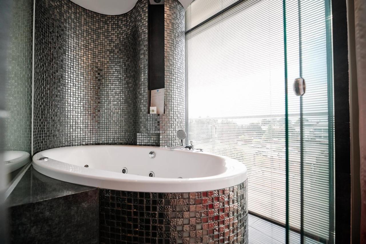 Blue Diamond Hotel Active Spa Trzebownisko Eksteriør bilde