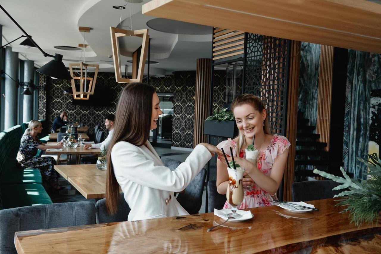 Blue Diamond Hotel Active Spa Trzebownisko Eksteriør bilde