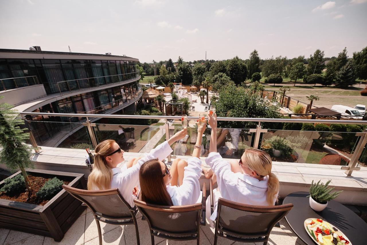 Blue Diamond Hotel Active Spa Trzebownisko Eksteriør bilde