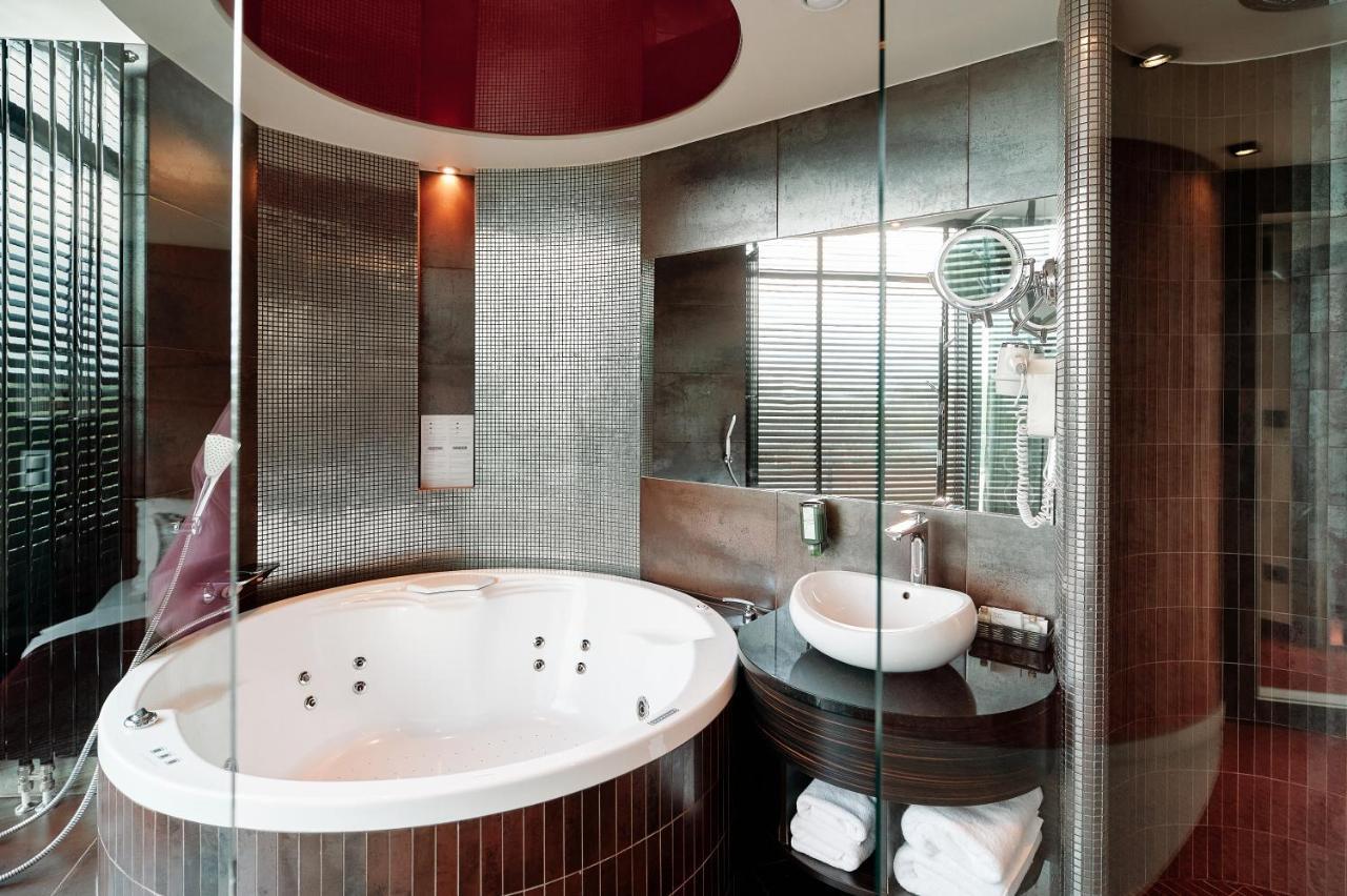 Blue Diamond Hotel Active Spa Trzebownisko Eksteriør bilde