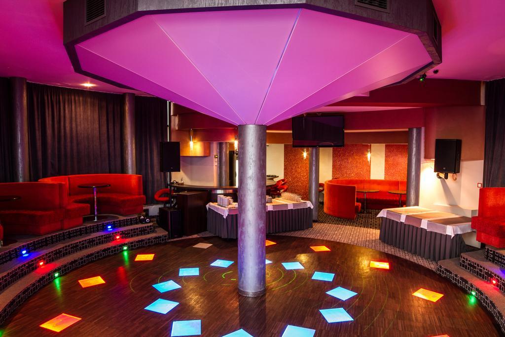 Blue Diamond Hotel Active Spa Trzebownisko Eksteriør bilde