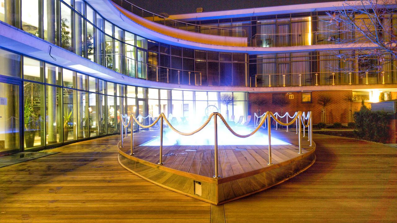 Blue Diamond Hotel Active Spa Trzebownisko Eksteriør bilde